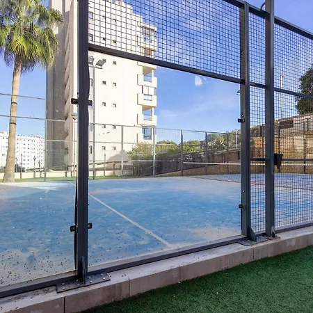 2 Bedroom Beautiful In Apartment *